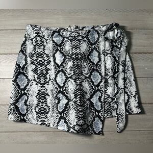 SHEIN Monochrome Animal Print Skirt